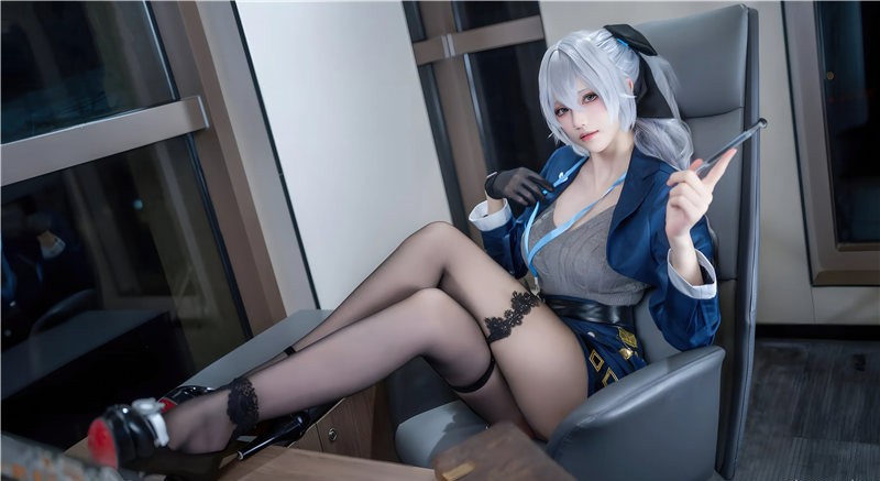 花兮_honoka 布洛妮娅大鸭鸭 [10P-44MB] 第1张