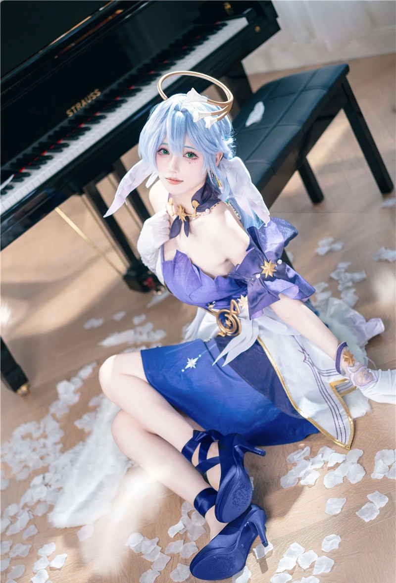 花兮_honoka 知更鸟 [10P-115MB] 第1张