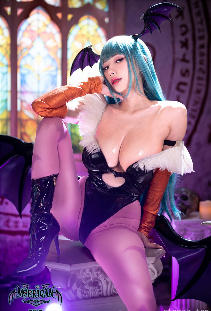 雨波_HaneAme 恶魔战士 莫莉卡 写真书+DLC视频[70P13V-531M] 第3张