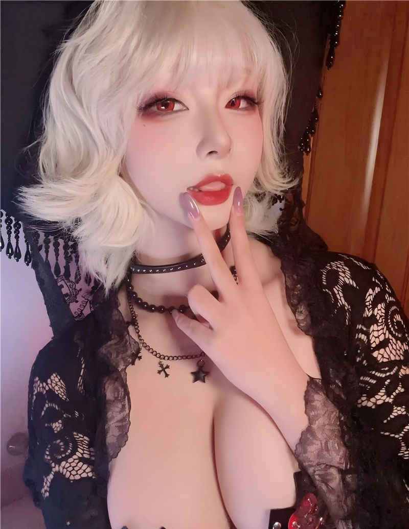 yuuhui玉汇 蝙蝠女巫 [47P-260M] 第2张