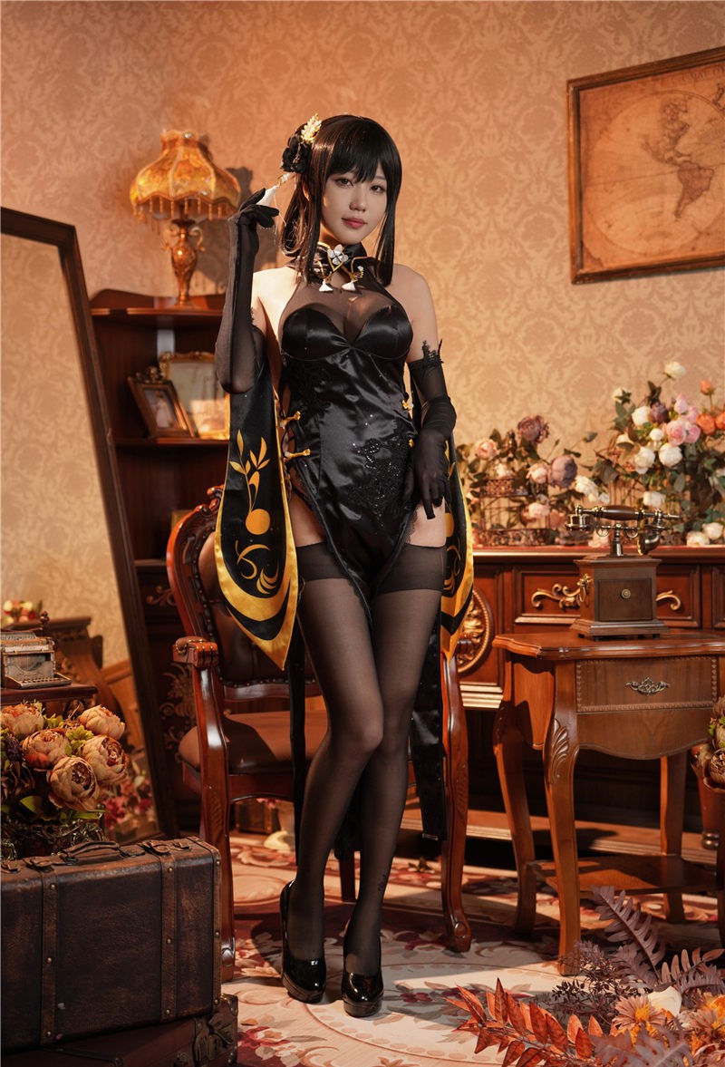 无影喵喵Ghost 镇海黑旗袍 [131P4V-3.71GB] 第2张