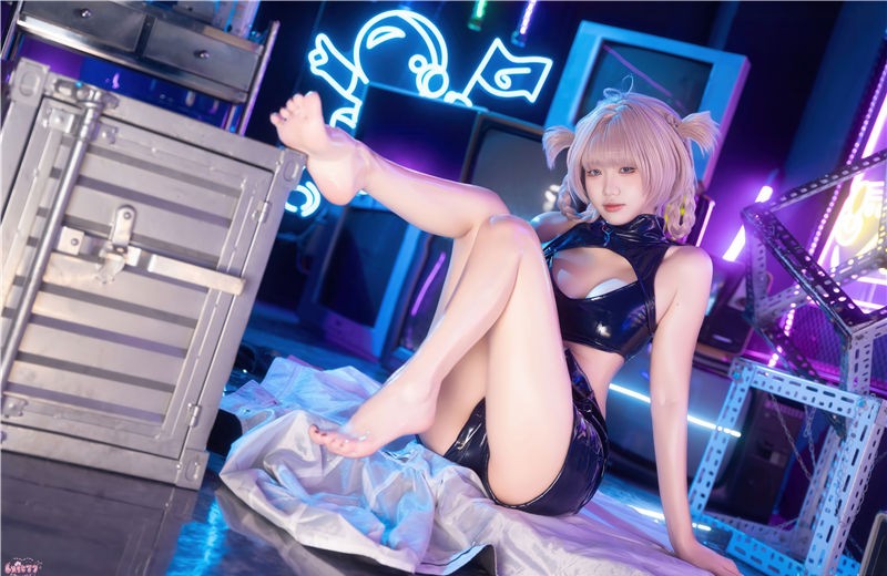 柒柒要乖哦 常服小荠[41P1V-831M] 第1张