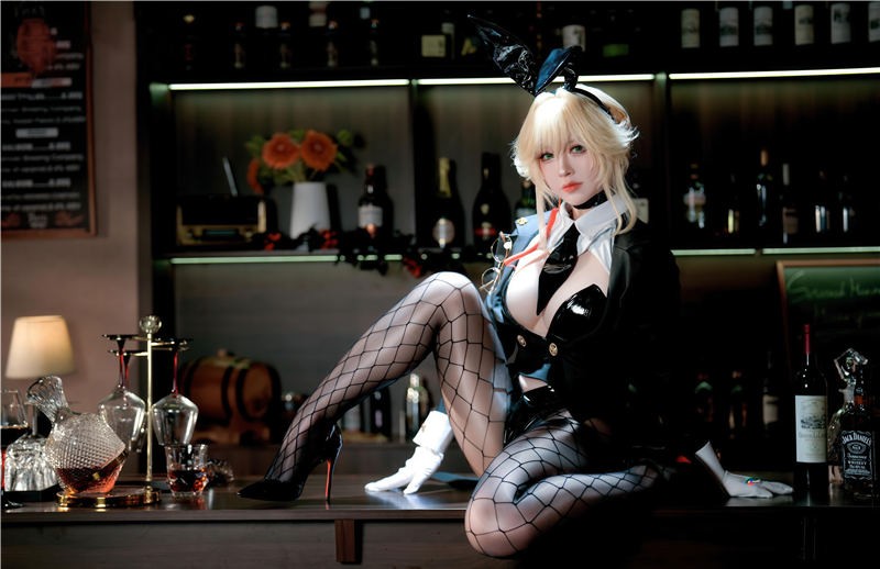 半半子 愛德ェントバニー[62P-375M] 第1张