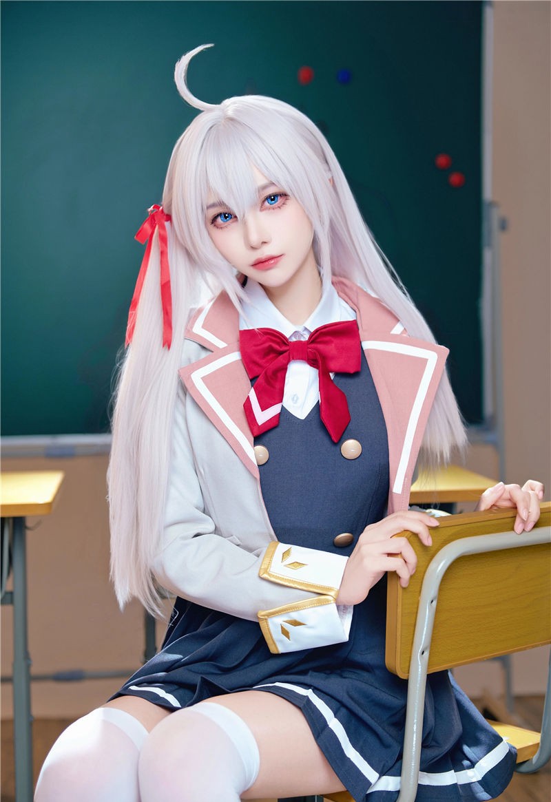 Shika小鹿鹿 邻座艾莉同学[38P2V-179M] 第4张