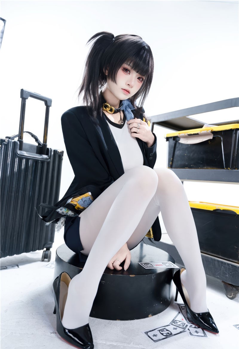 九柒喵 NIKKE 胜利女神：妮姬 索拉 [24P-128MB] 第1张