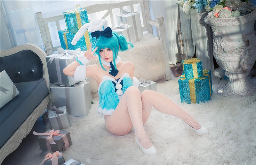 猫大人 初音白兔 [24P-280M] 第2张