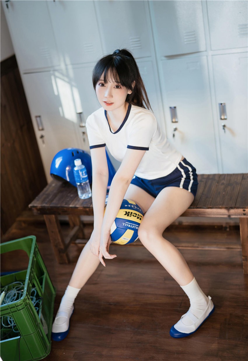 焖焖碳 体操服 [30P-296MB] 第1张