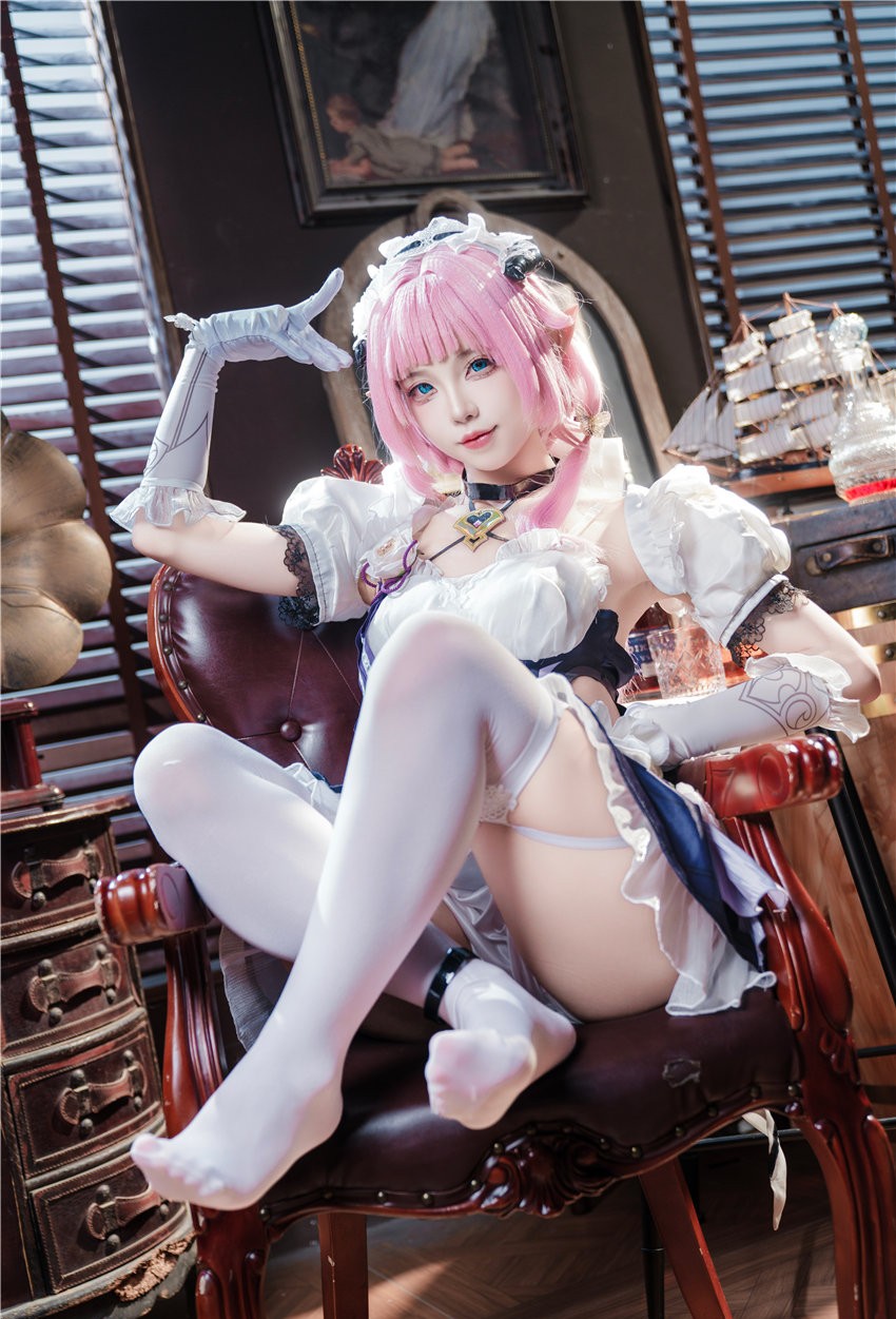 狐玖玖 爱莉希雅女仆 [23P-517M] 第4张