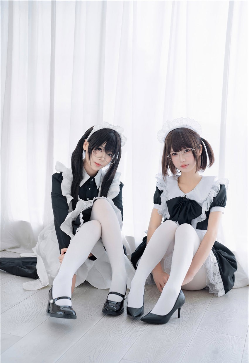 轩萧学姐&十万珍吱伏特 双人女仆[110P1V-1.27G] 第4张